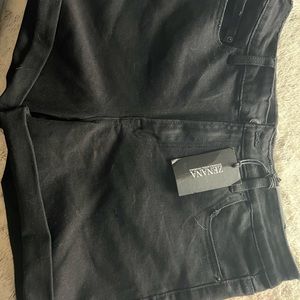 Black zenana shorts